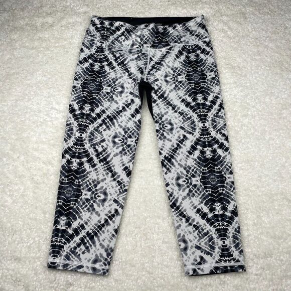 Victoria's Secret Sport Knockout Capri Black White Tie Dye - Picture 2 of 11